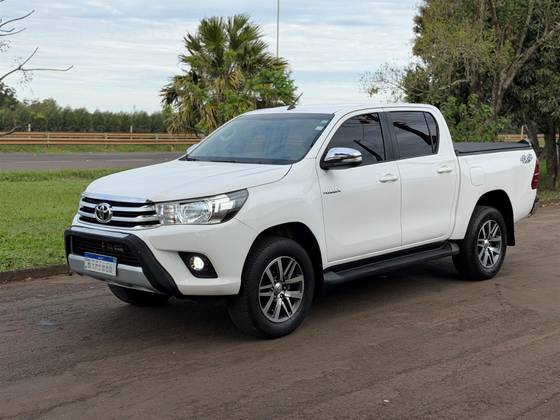 TOYOTA HILUX 2.8 SRV 4X4 CD 16V DIESEL 4P AUTOMÁTICO